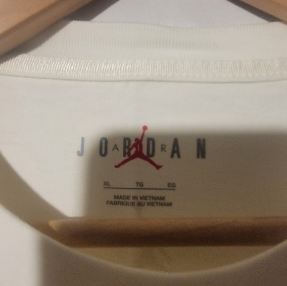 Air Jordan x J Balvin Short Sleeve T-Shirt Mens Size XL Sail Purple DR2962-133 - Picture 5 of 8